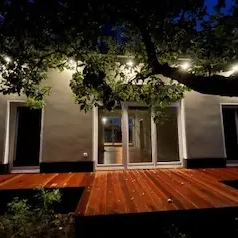 17033 Neubrandenburg - Mietobjekt Haus - Außenansicht bei Nacht